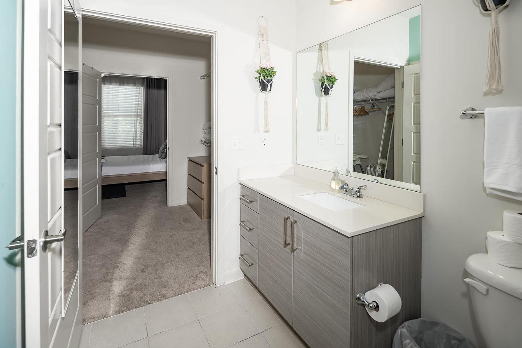 Uptown 4Th Ward Luxury Apt Year-Round Pool Σάρλοτ Εξωτερικό φωτογραφία